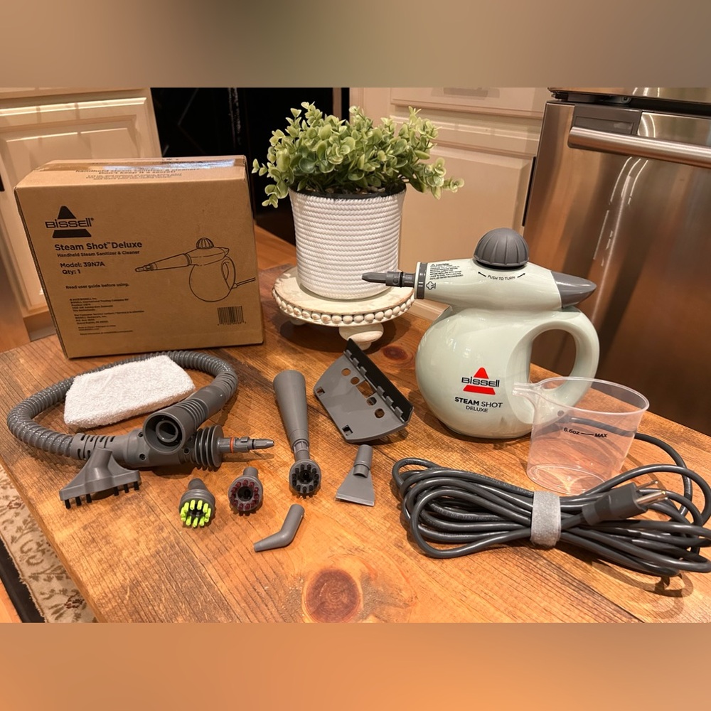 Bissell Steam Shot Deluxe. BNIB
